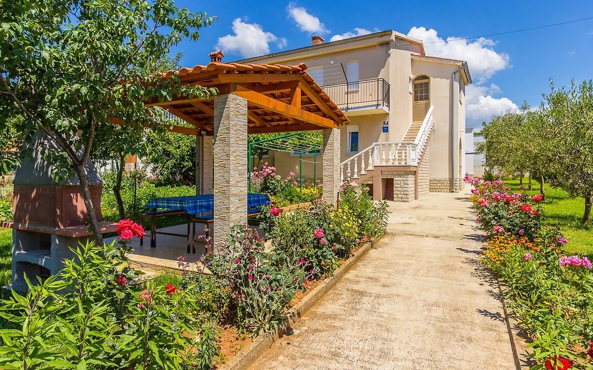 Holiday Home Mihael Medulin 0*,