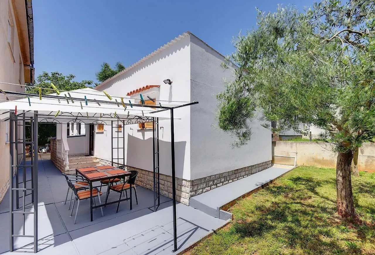 Holiday Home Mihael Medulin